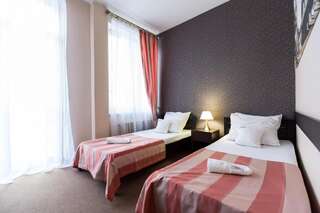 Отели типа «постель и завтрак» Gościnna Kamienica Белосток Двухместный номер с 2 отдельными кроватями-11
